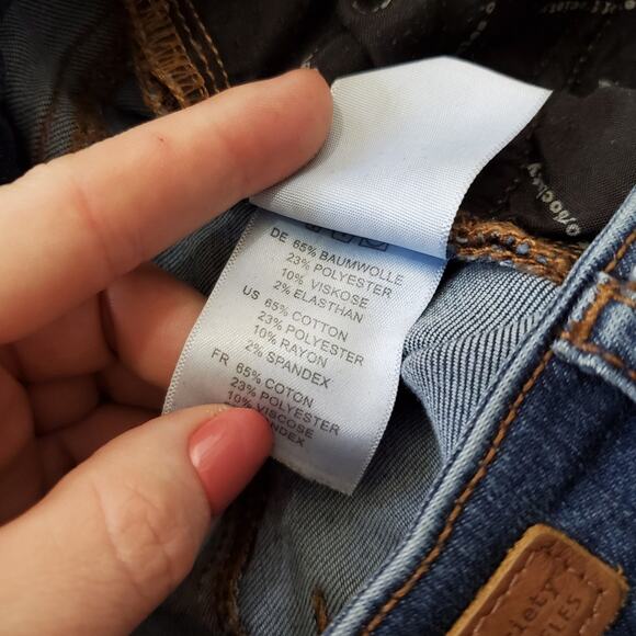 Articles of Society | Distressed Skinny Jeans - Picture 6 of 7